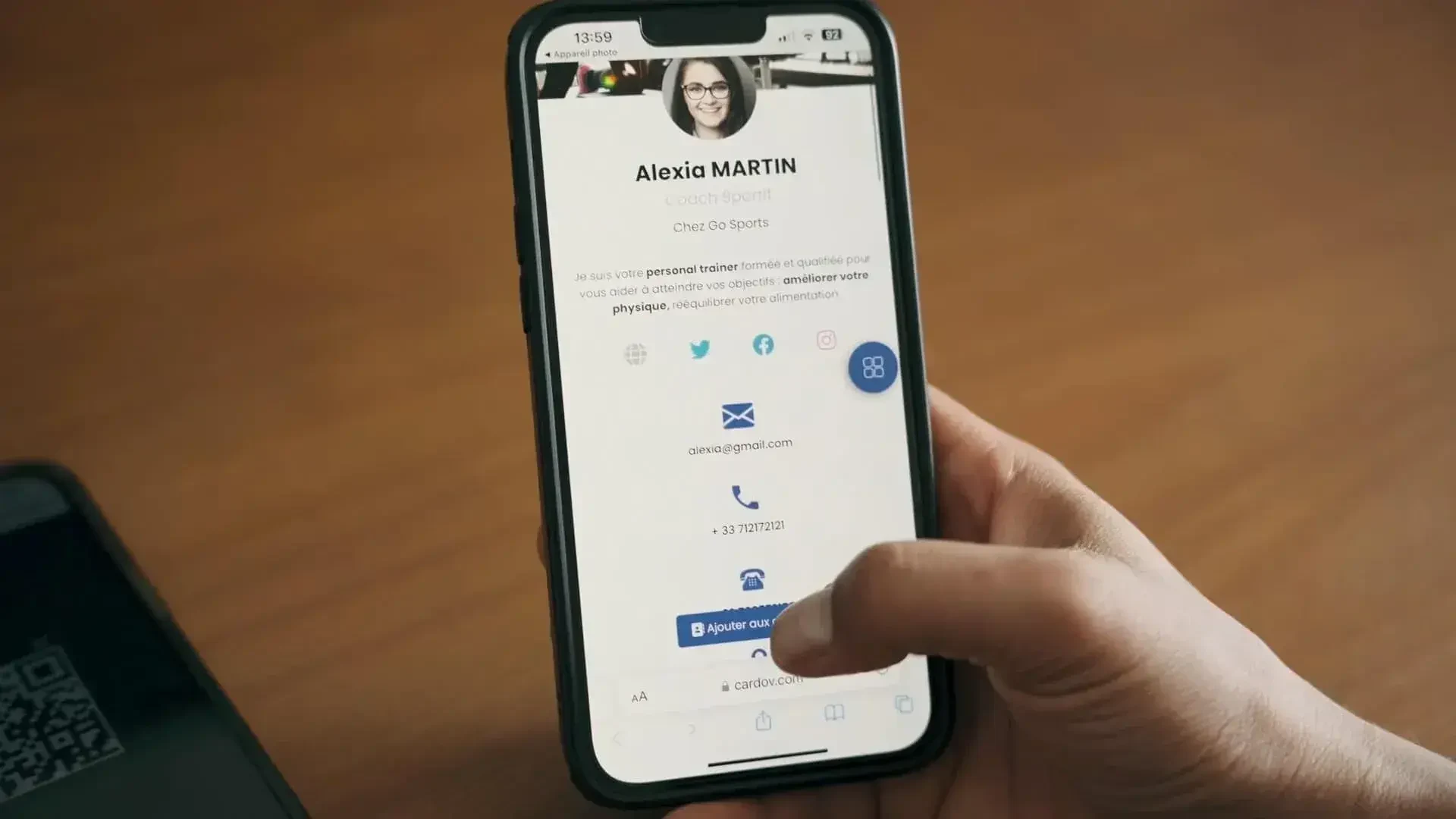 Cardov — digital business card demo video